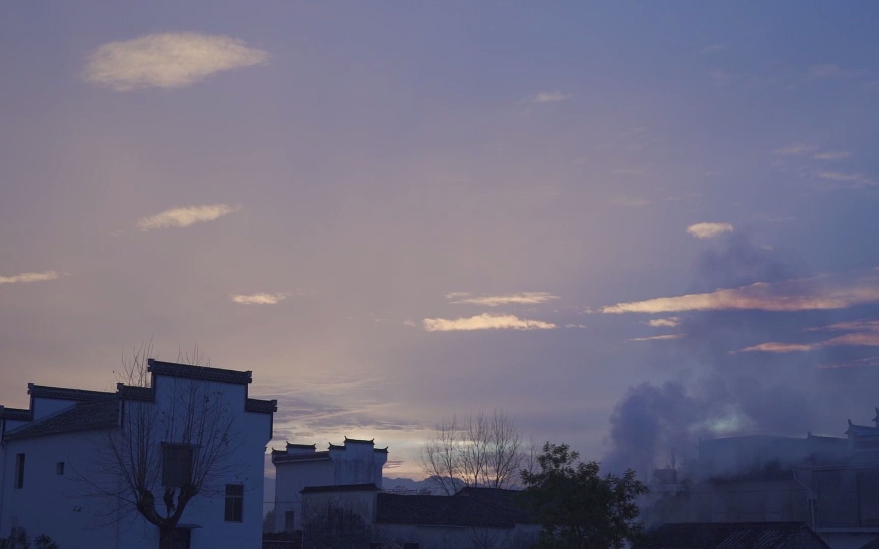 [图]好久没看到清晨还有炊烟升起了，城市待久了，就向往家乡的平静