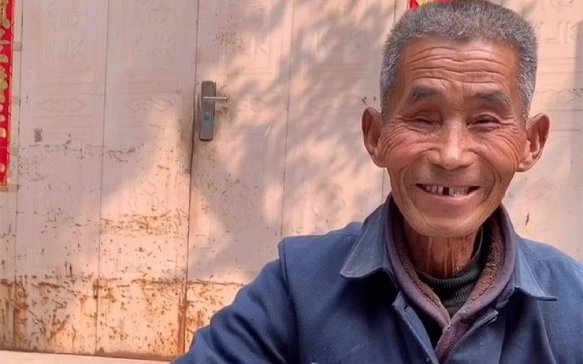 憨厚,耿直,善良的老爷爷,来帮助一下!