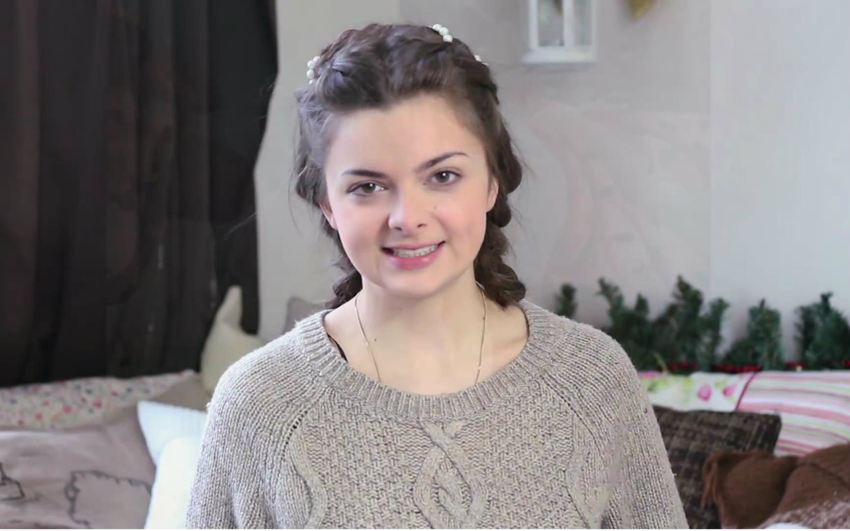 油管转载simonetta vespucci - tutorial _ beauty beacons发型教程