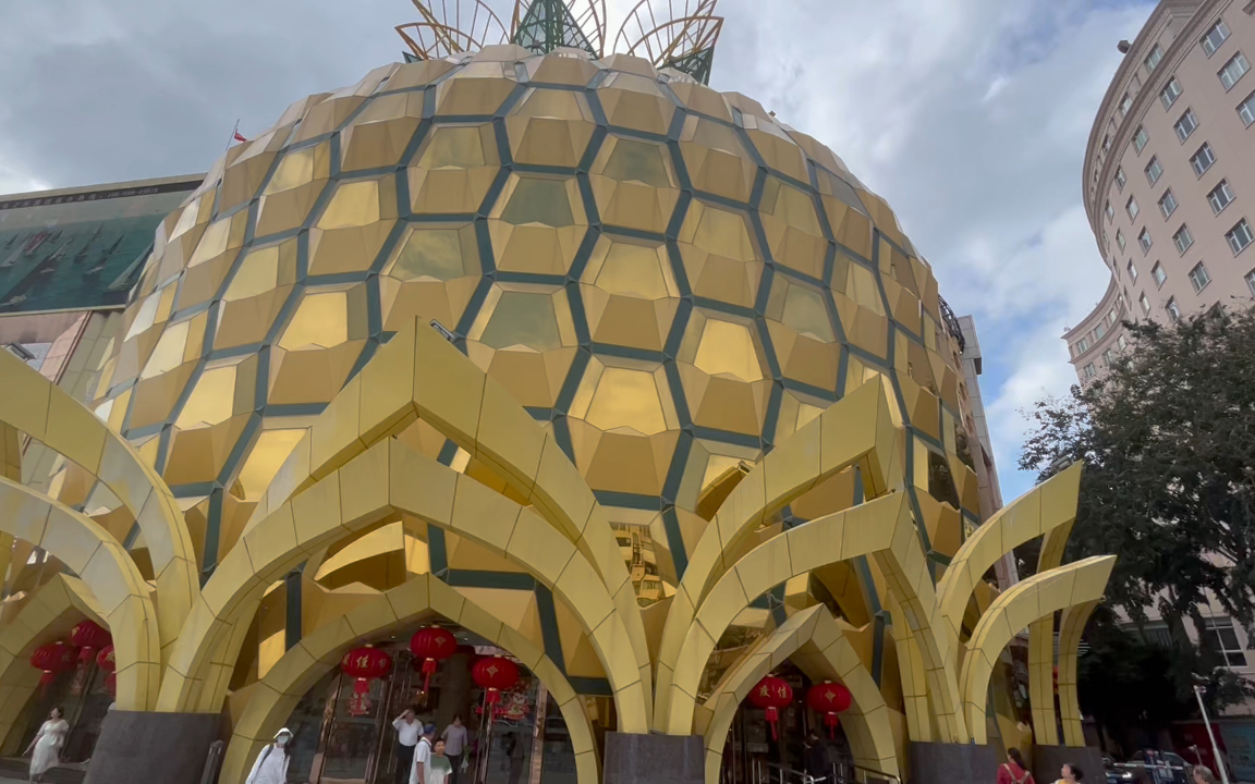 在三亚逛1号港湾城