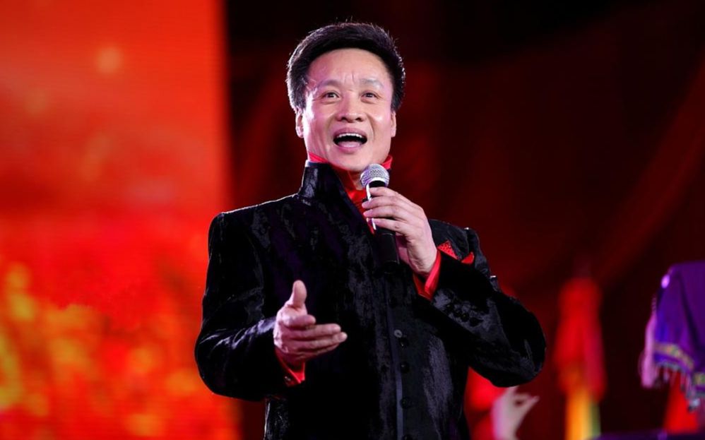 阎维文演唱《人说山西好风光》歌声宏亮,回味经典