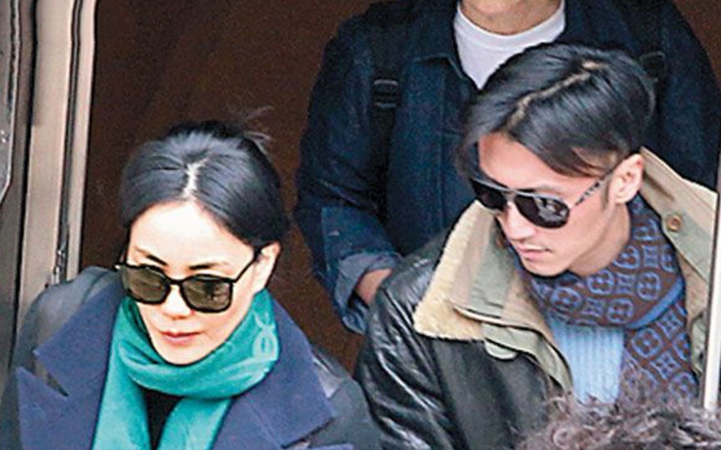 港媒曝谢霆锋四次求婚王菲被拒已分手,刘嘉玲揭露二人真实关系