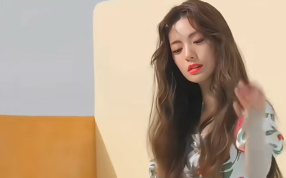 【林珍娜】碎花裙子好漂亮,夏日淑女风!