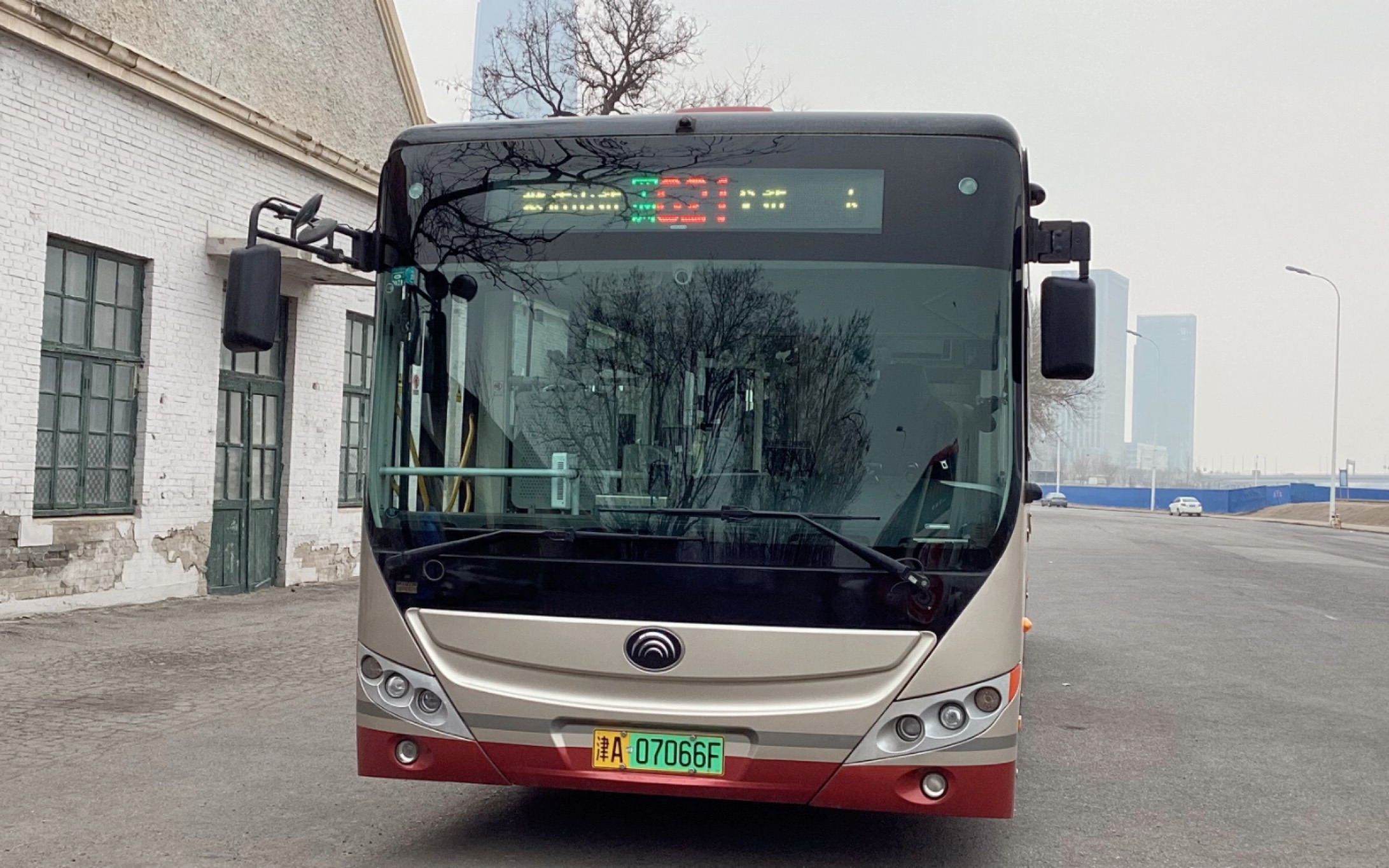 【再见塘沽南,你好近开里】天津公交621路 津pov013(塘沽南站～天津站