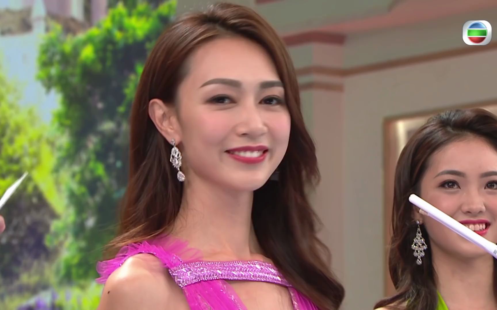 2019香港小姐競選決賽|1至5號佳麗快問快答|香港小姐