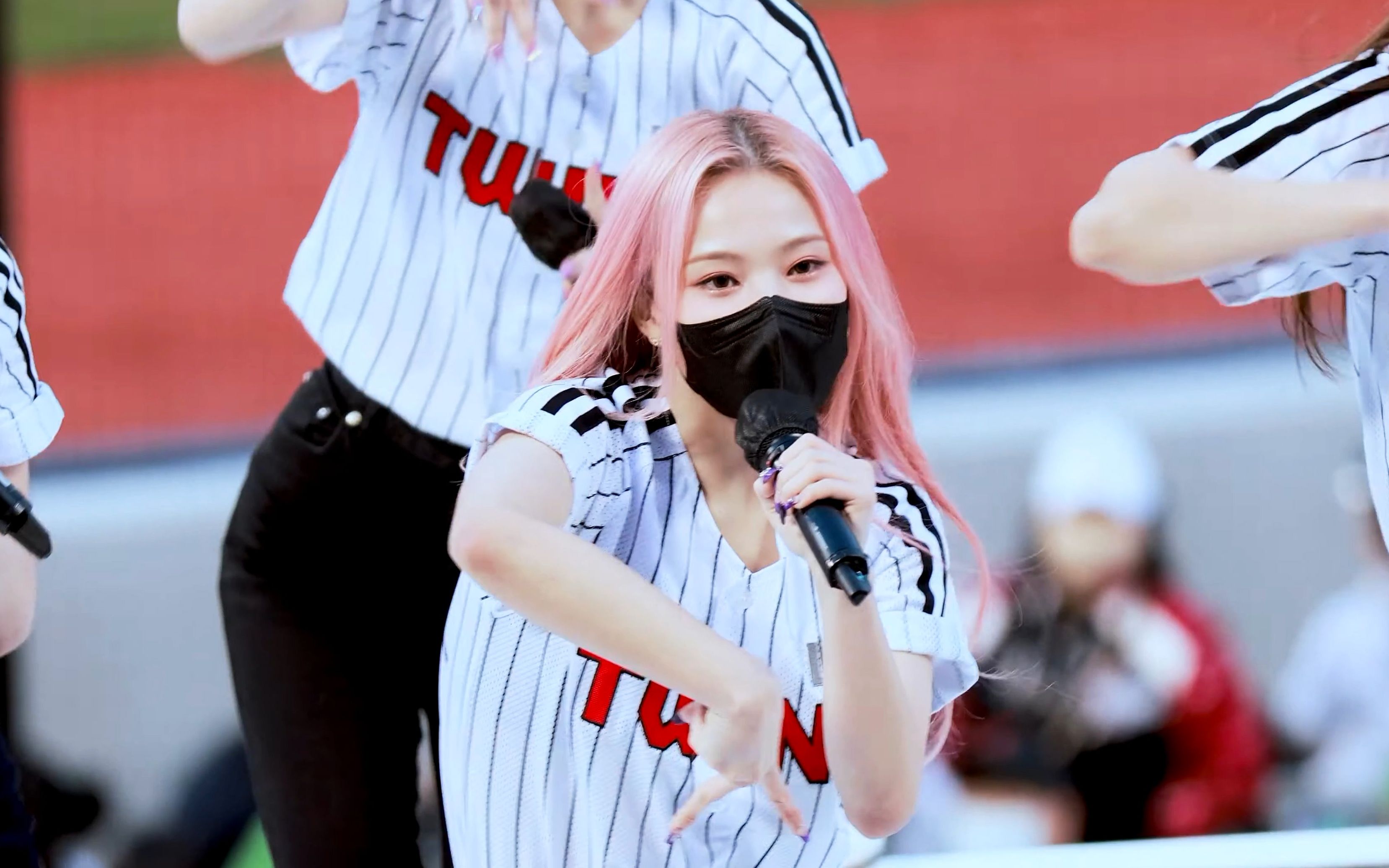 韩国女团nmixxjinnioo220409fancam职业棒球4k1