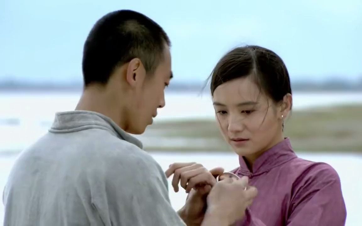 闯关东:传武送鲜儿一个手镯,他们终于可以敞开心扉相爱了_哔哩哔哩