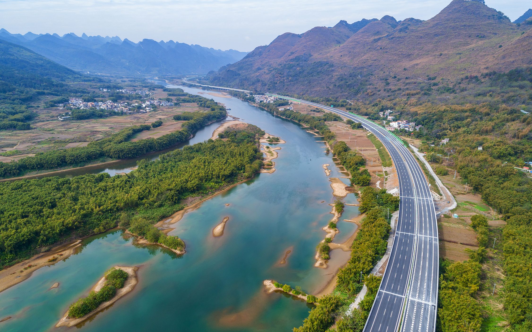 一路风景一路歌,4k全景航拍广连高速百里画廊