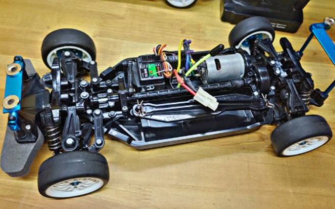 适合新手的遥控车田宫tt02