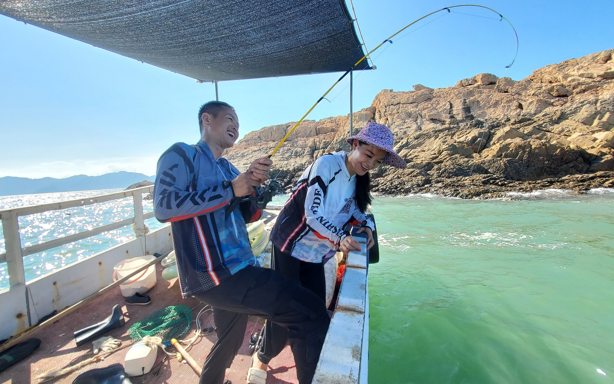 这是村花赶海最高光时刻短短几分钟就赚几百运气好到让人羡慕