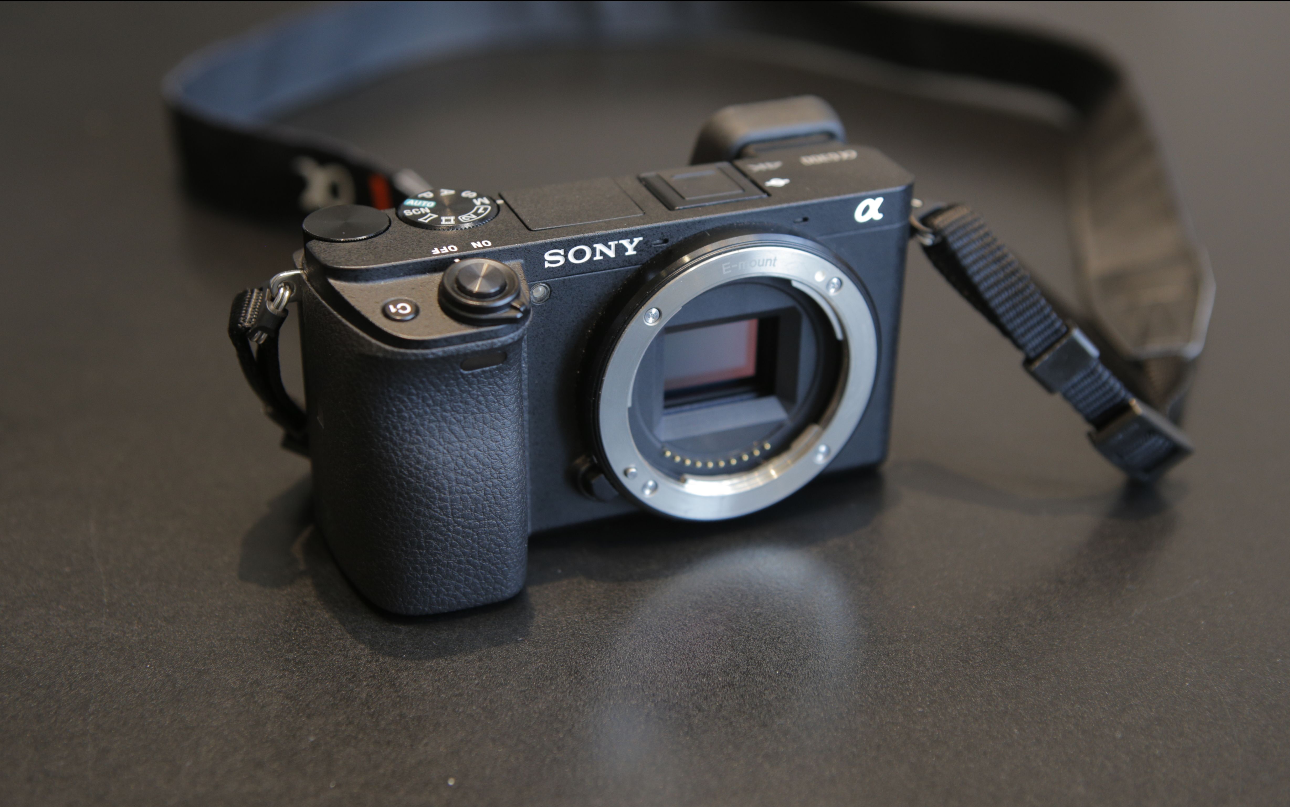 探物科技:精彩瞬间不容错过 索尼 aps-c旗舰微单 α6300_哔哩哔哩 (゜