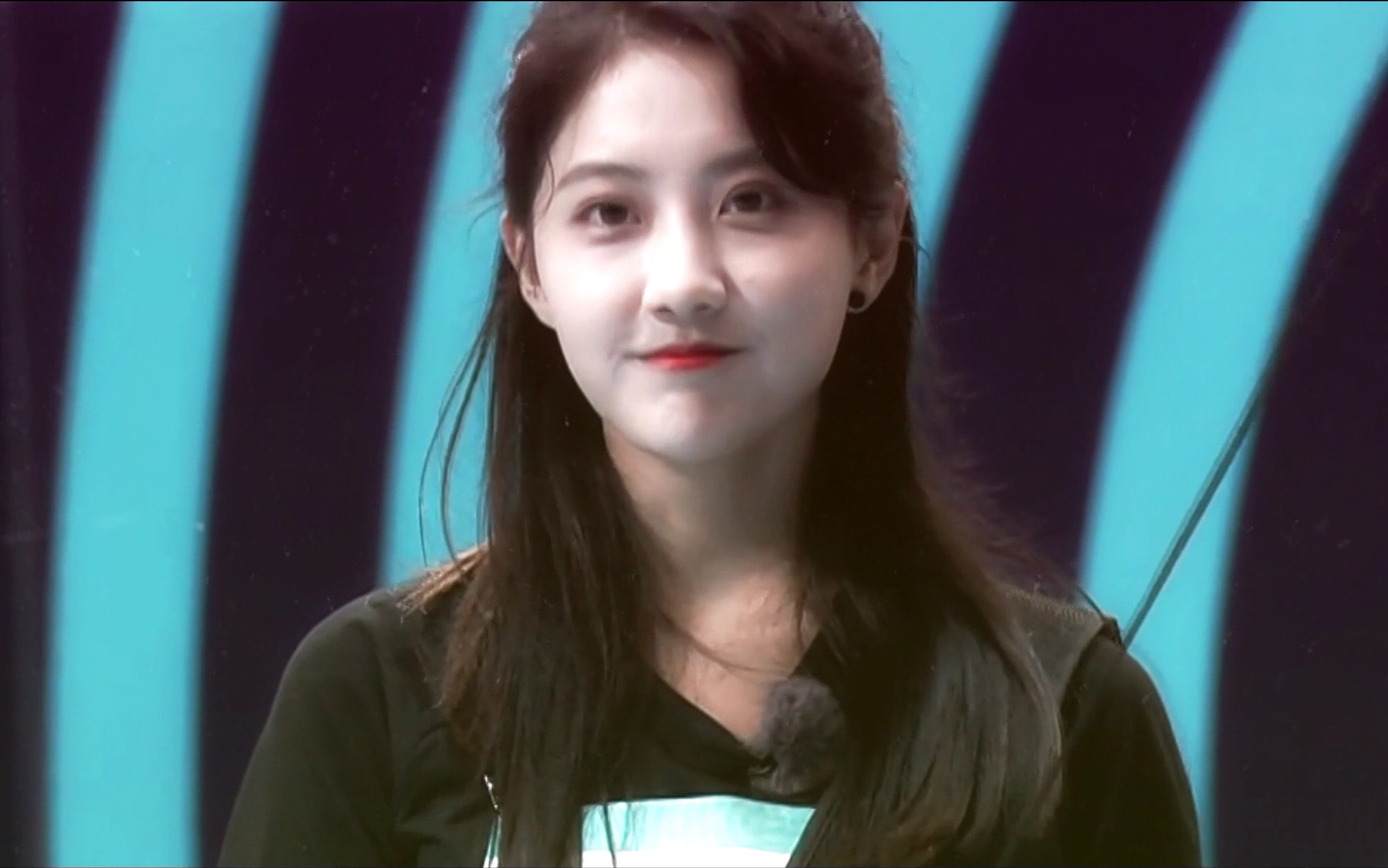 李艺彤风花雪月