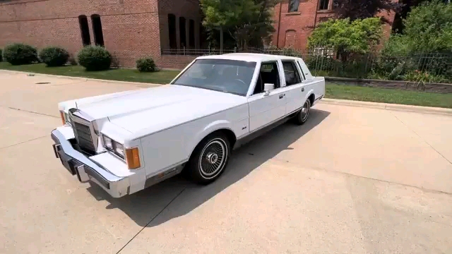 lincoln经典老式轿车 1989 林肯城市 lincoln town car