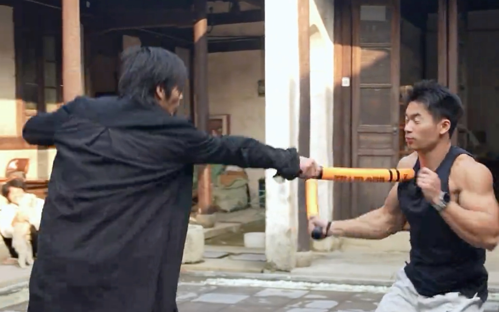 武侠雷小翼8:棒打肌肉男