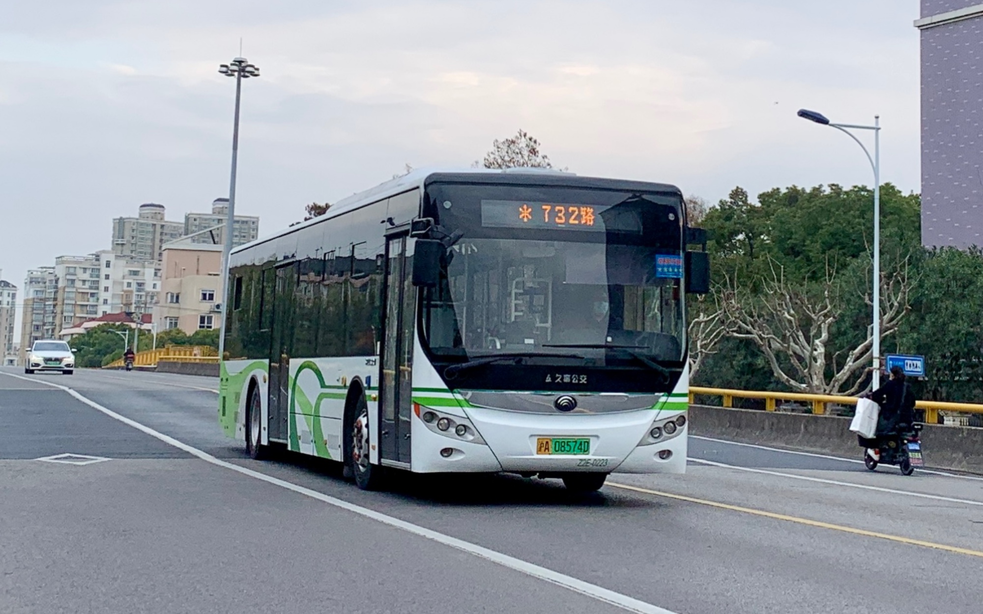 【新晋独苗黄牌换绿牌】732路z2e-0223换牌后随拍