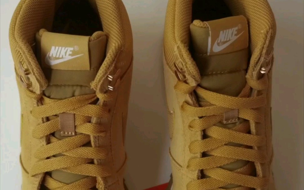 Nike Hoodland Suede 浅棕/白色哔哩哔哩bilibili