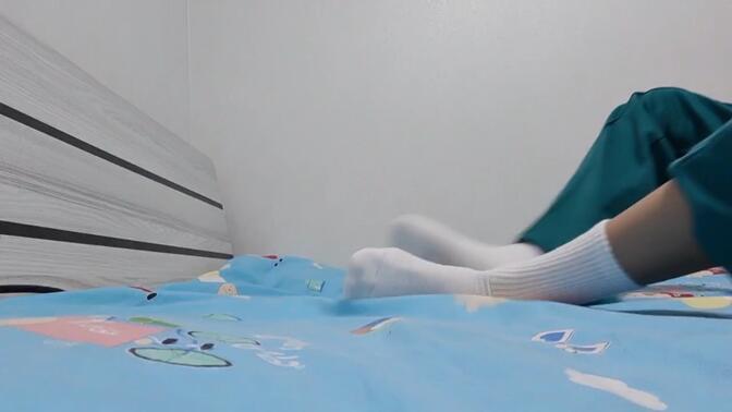 白袜被勒死拖走