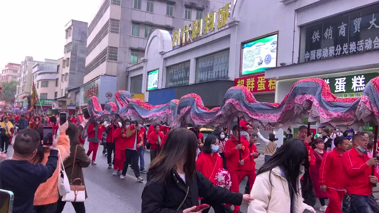 [图]醒狮彩龙贺新年，祝大家新年快乐！身体健康！