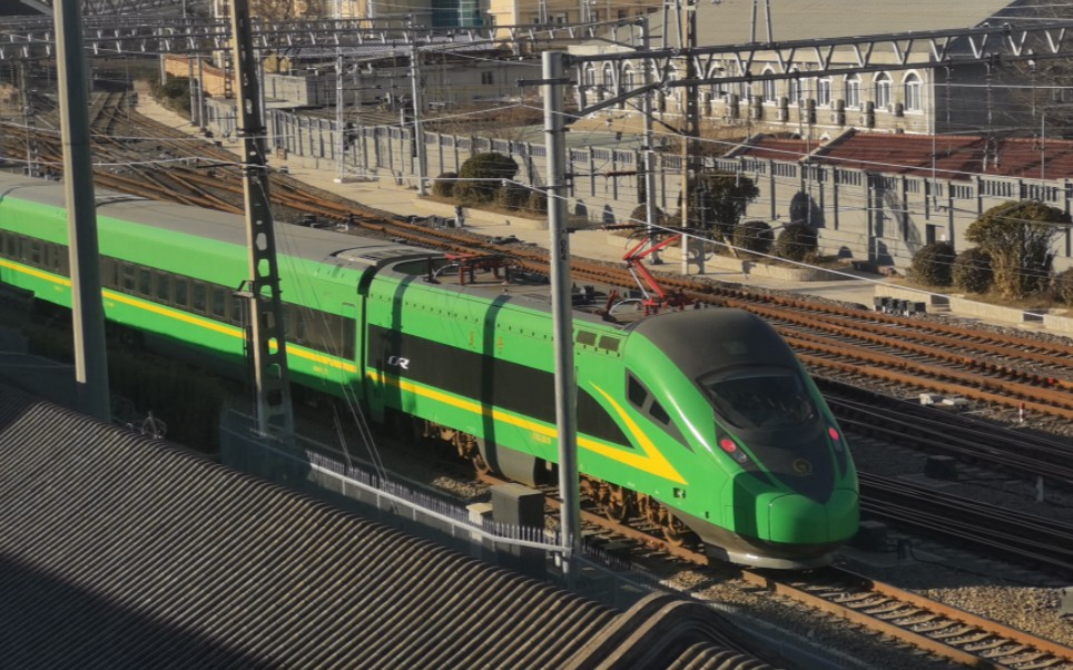 【中国铁路】cr200j3-b-1065(fxd3-j0219)担当0c127进入北京站