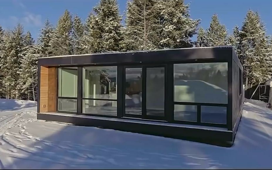 【house】shipping container home built in the forest(集装箱住宅)