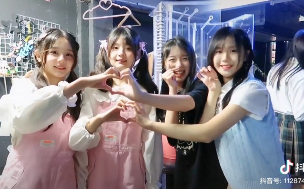 【大小乔x6677】"你们两对双胞胎没有打招呼吗"