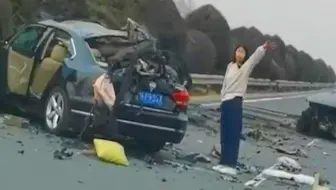 1118：发生事故要赶紧撤离现场，你这是不要命了吧！
