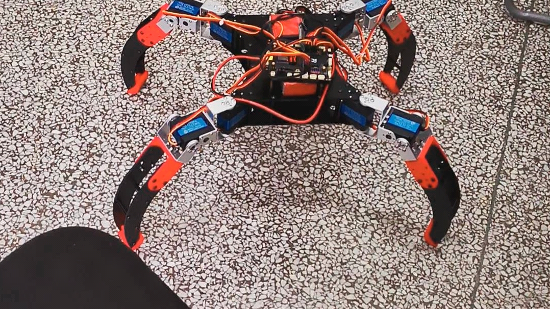基于stm32的四足遥控蜘蛛机器人步态_哔哩哔哩 (゜-゜)つロ 干杯