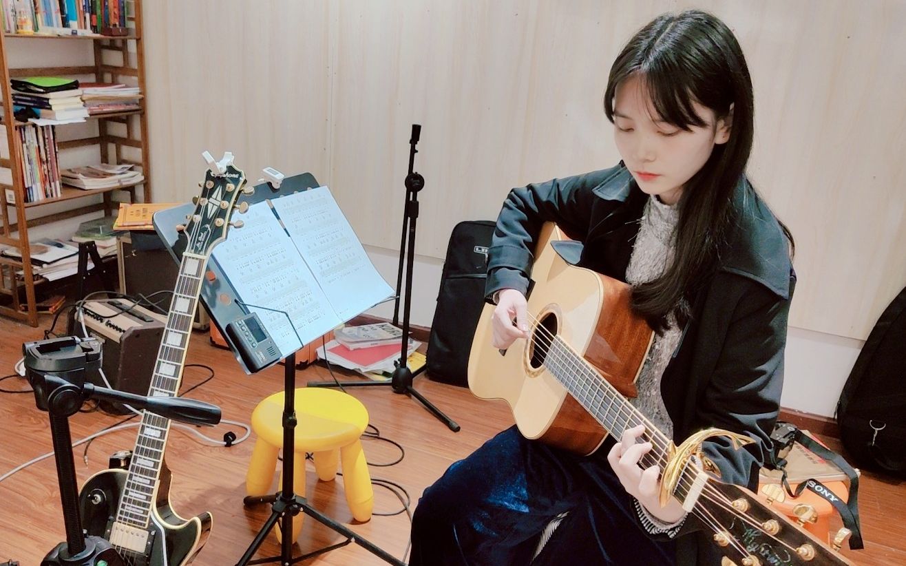 活动作品女生吉他弹唱只要平凡治愈温柔