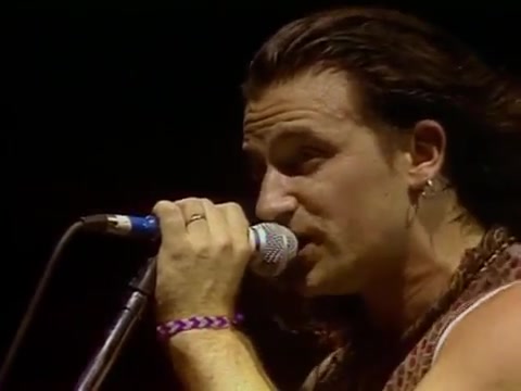 [图]【YouTube】U2 - Bad (Live in Paris 1987)