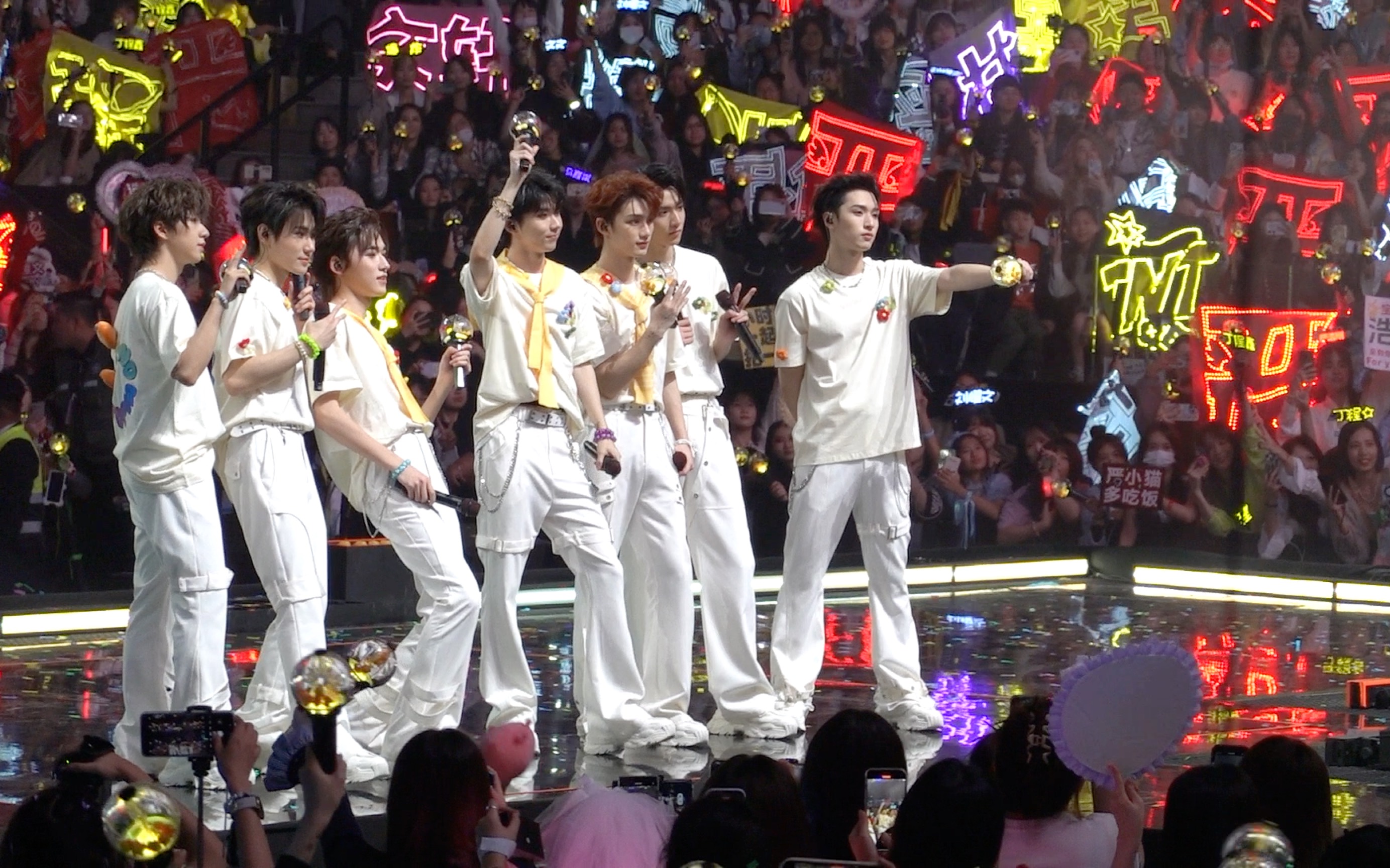 有黄海! 时代少年团231119澳门演唱会