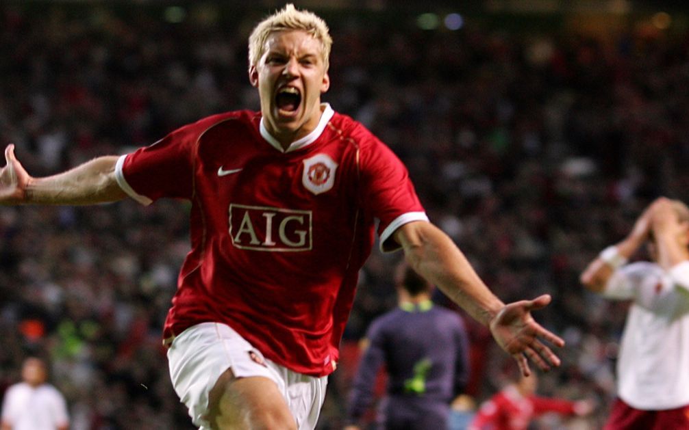 前锋中的"吃牌大户" 阿兰·史密斯42岁生日快乐