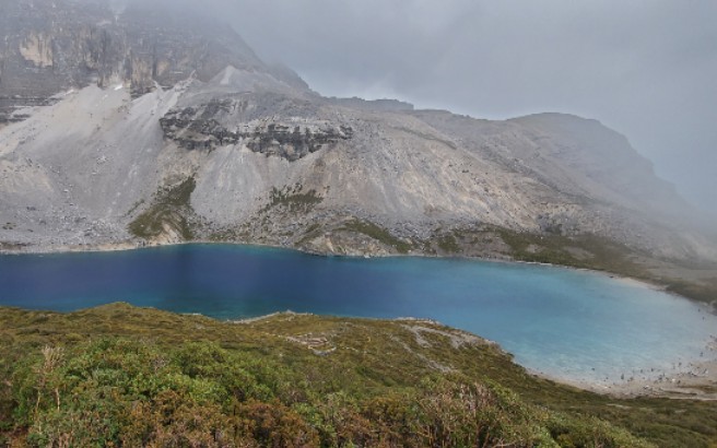 稻城亞丁風景牛奶湖 五色湖風景