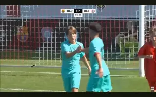 Скачать видео: 巴萨U15 8：1 拜仁U15进球集锦，鲁斯兰-梅巴3球2助攻