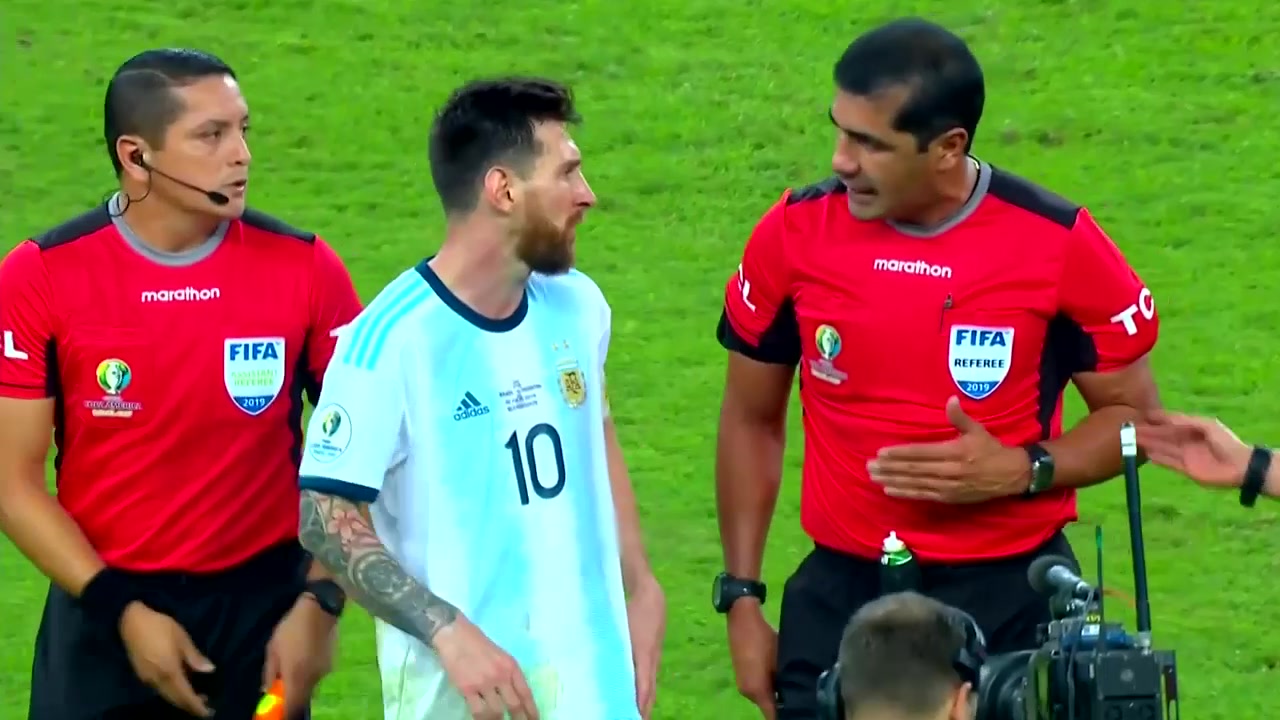 巴西2比0阿根廷,梅西个人镜头集锦,美洲杯是否还能看到梅西