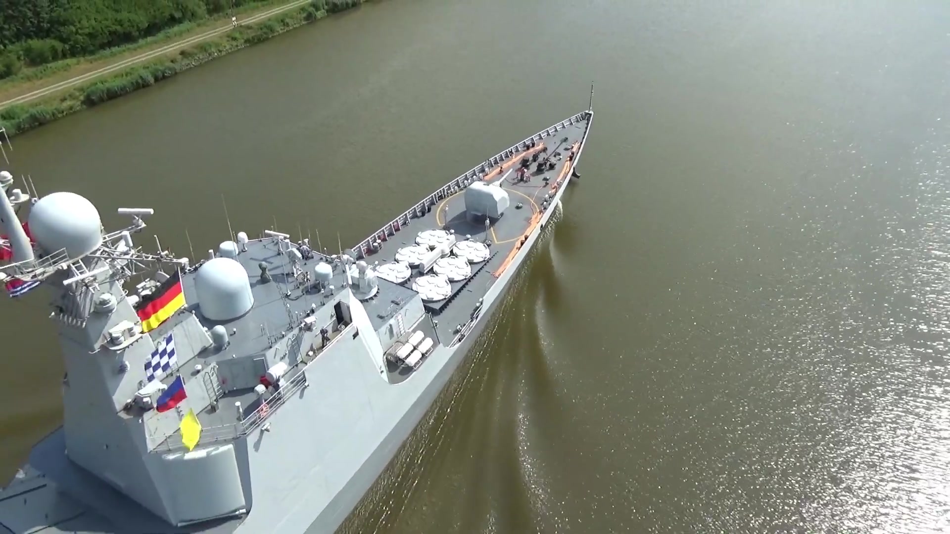 2019年8月1日 中国海军西安舰通过德国基尔运河