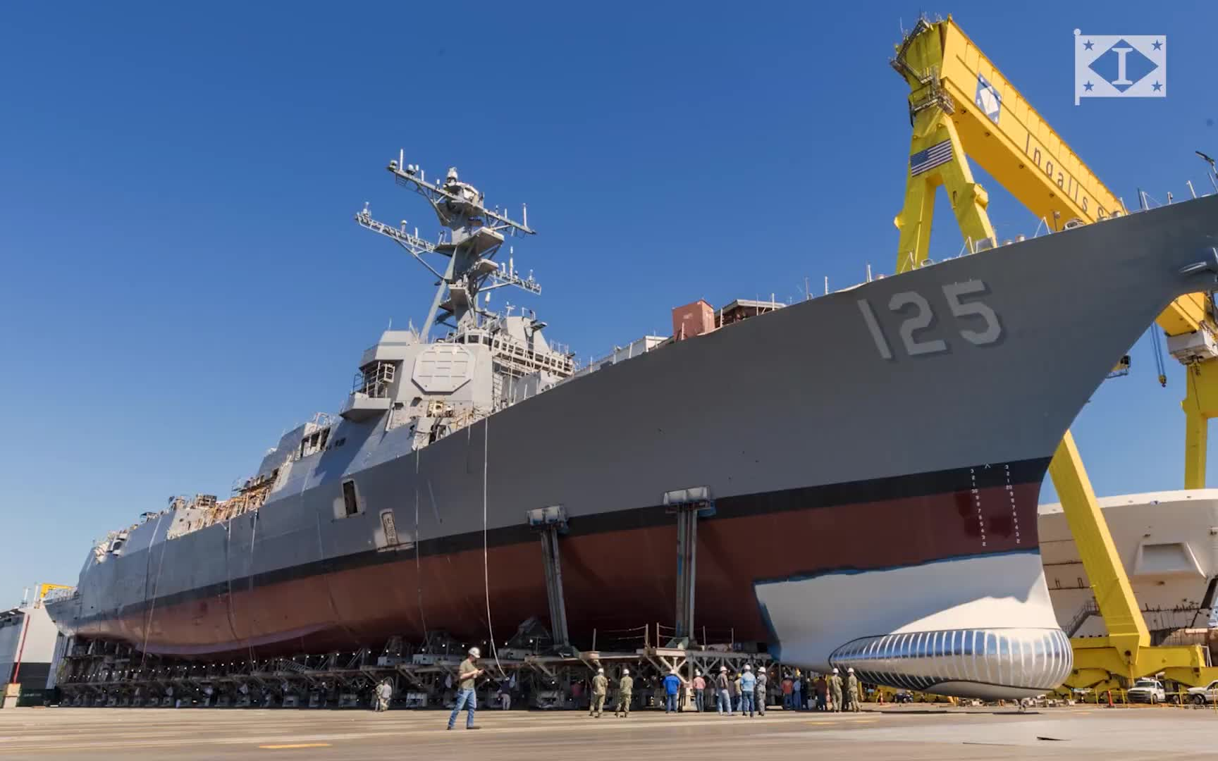 首艘阿利伯克flightiii驱逐舰下水受洗仪式