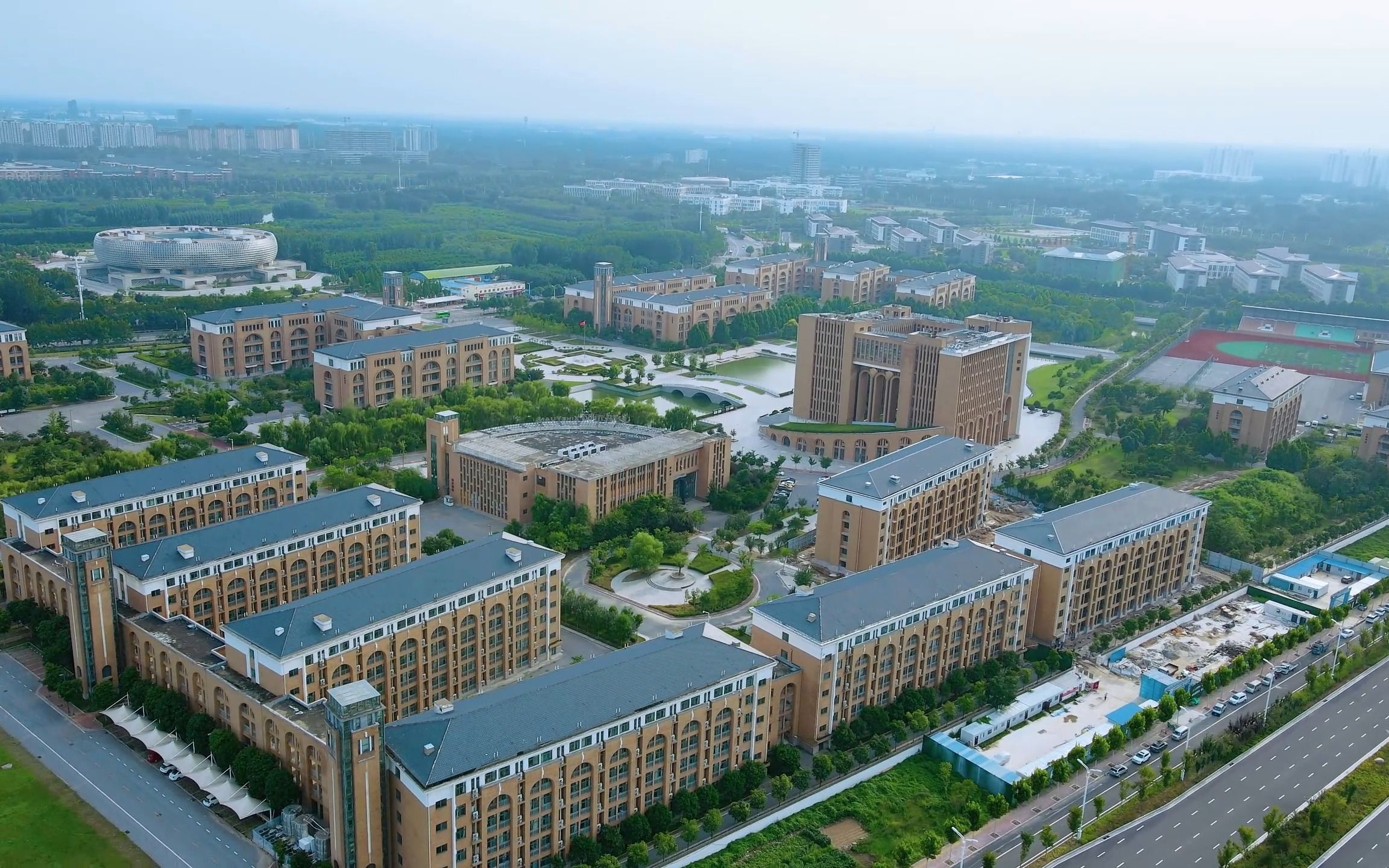 8月7日濮阳医学专科学院全景,还蛮好看的