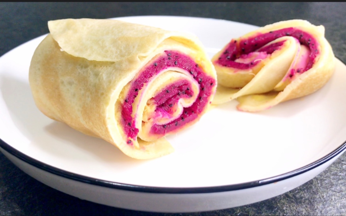 爆好吃的火龙果毛巾卷,不用打发,不用烤箱,比买的好吃100倍_哔哩哔哩