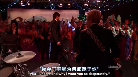 Glee Cast 小伙演绎经典单曲 What Makes You Beautiful 嗨翻舞会全场中英字幕高清