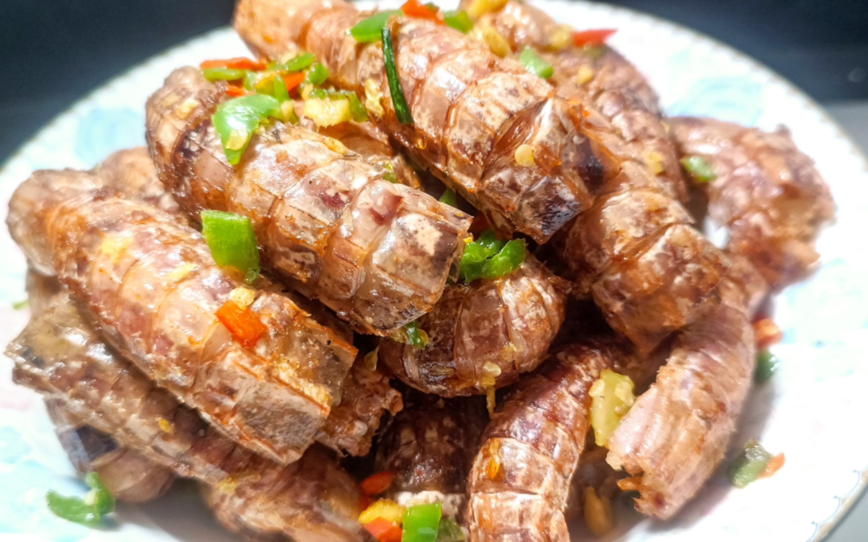 广式椒盐濑尿虾,脆到虾壳都可以吃,味道真的很正