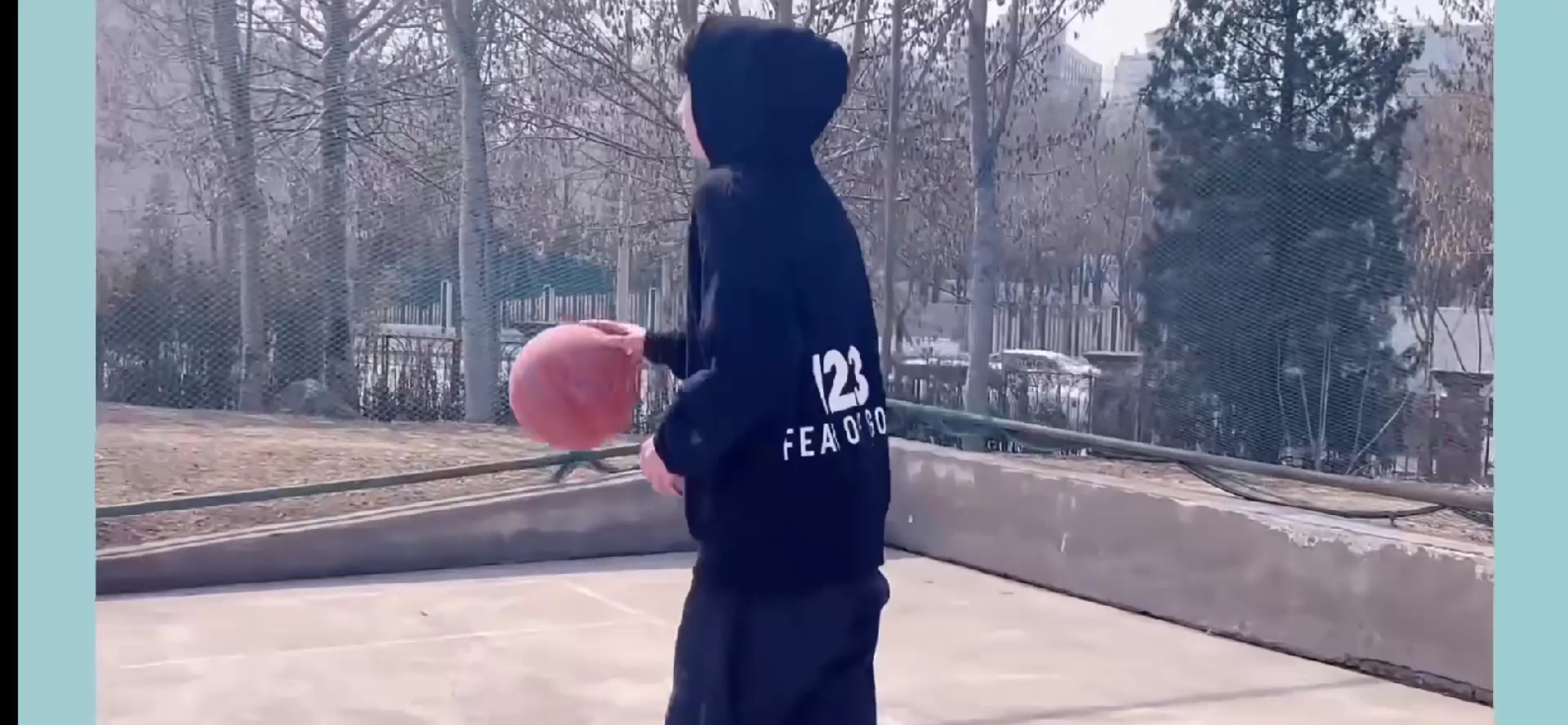 【刘耀文】当然要记录呀,又不是每天都能看见帅哥打球_哔哩哔哩_bili