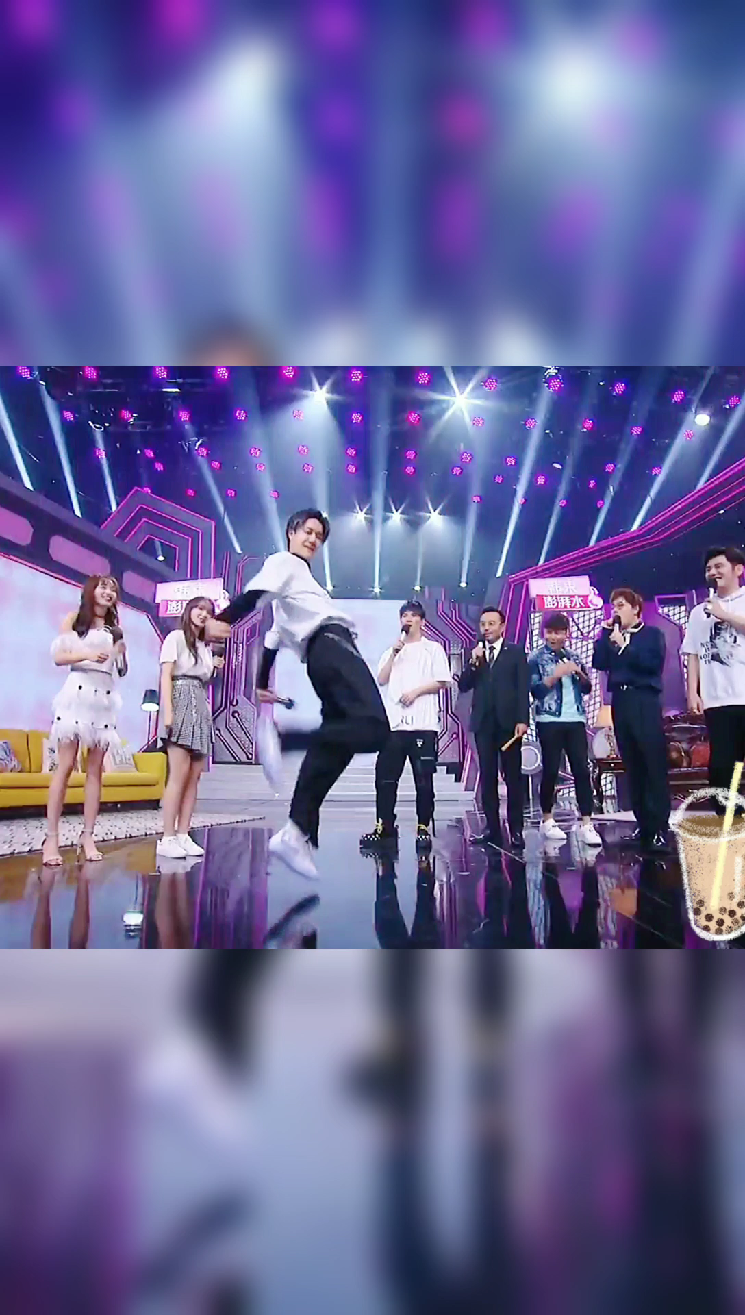 王一博##程潇##刘维#魔性舞蹈教学最_哔哩哔哩 (゜-゜)つロ 干杯