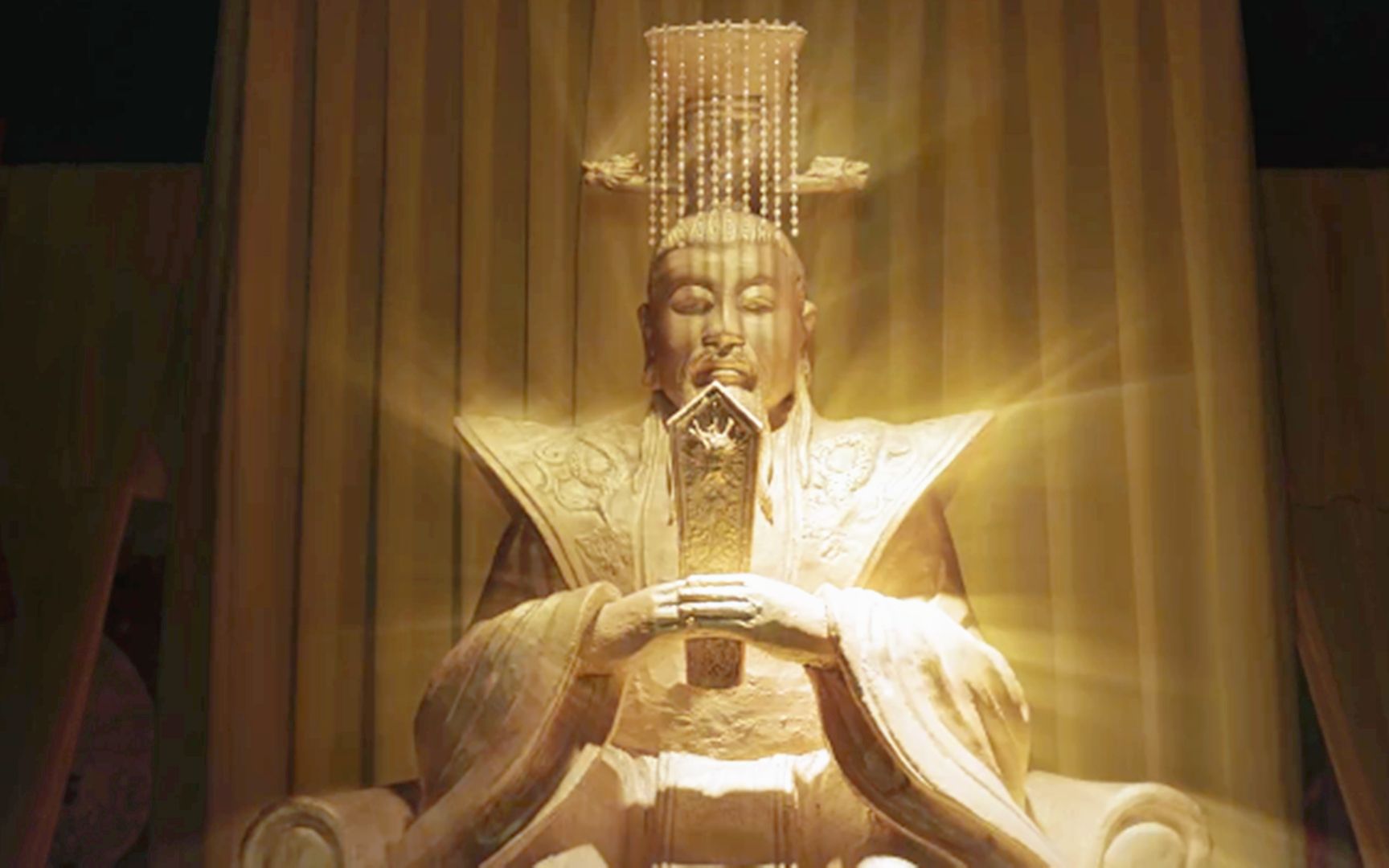 玉皇大帝法术不精,急坏庙中玉帝的神像,发七星灯来相助,奇幻片