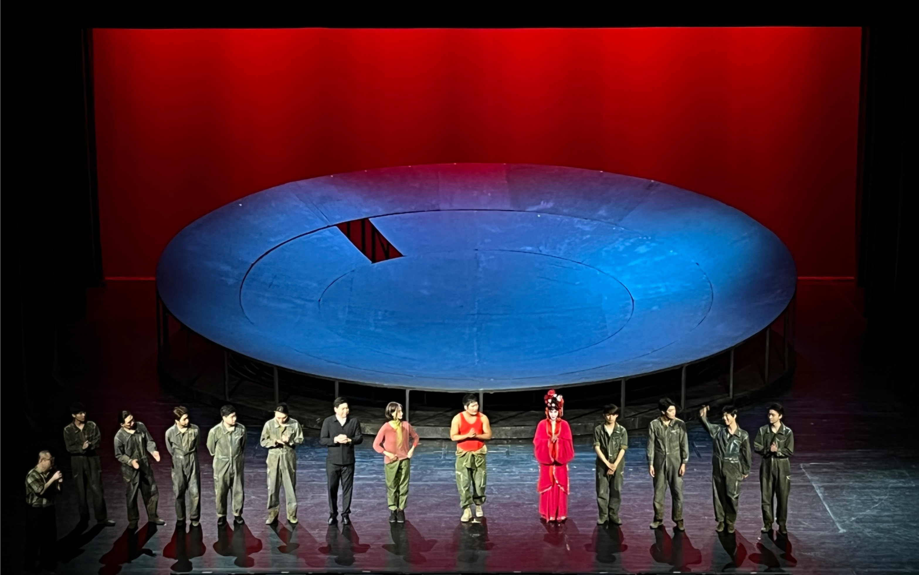 话剧《我不是潘金莲》谢幕-dameotaku-dameotaku-哔哩哔哩视频