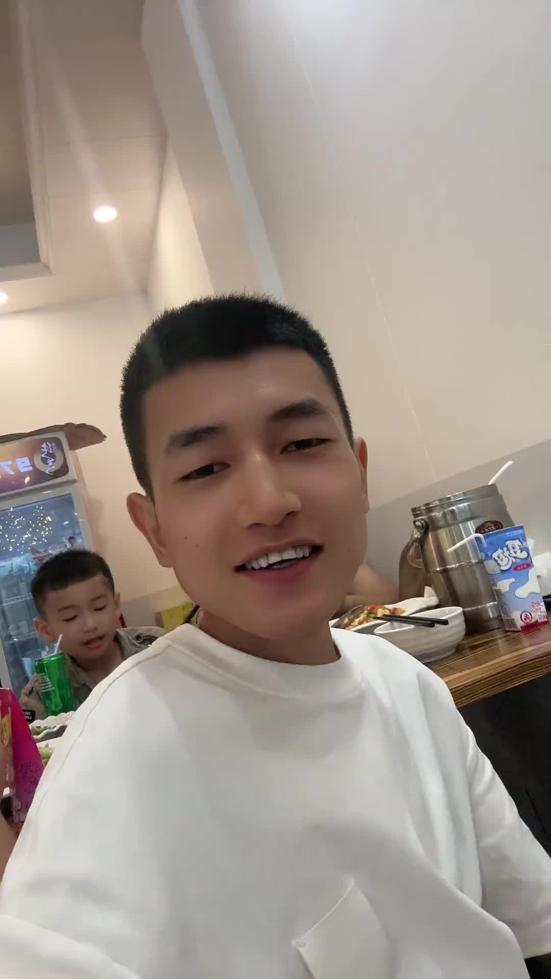 日子不紧不慢每天好好吃饭幸福龙妈焕明嫂小龙先生