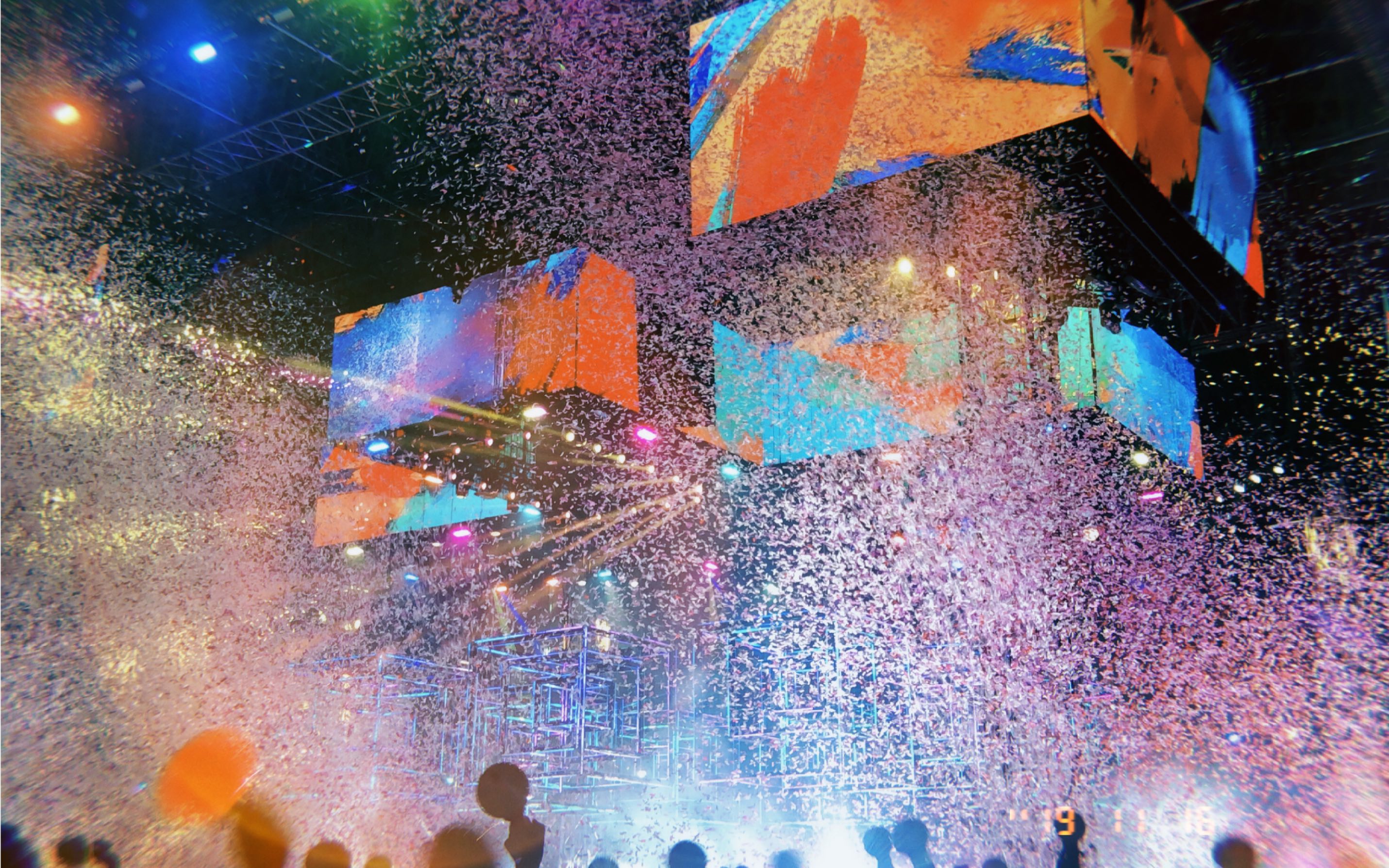 2019华晨宇火星演唱会万人蹦迪现场《for forever》发发爱我