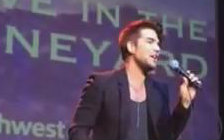 [图]【Adam Lambert】The Original High 现场版@Vineyard