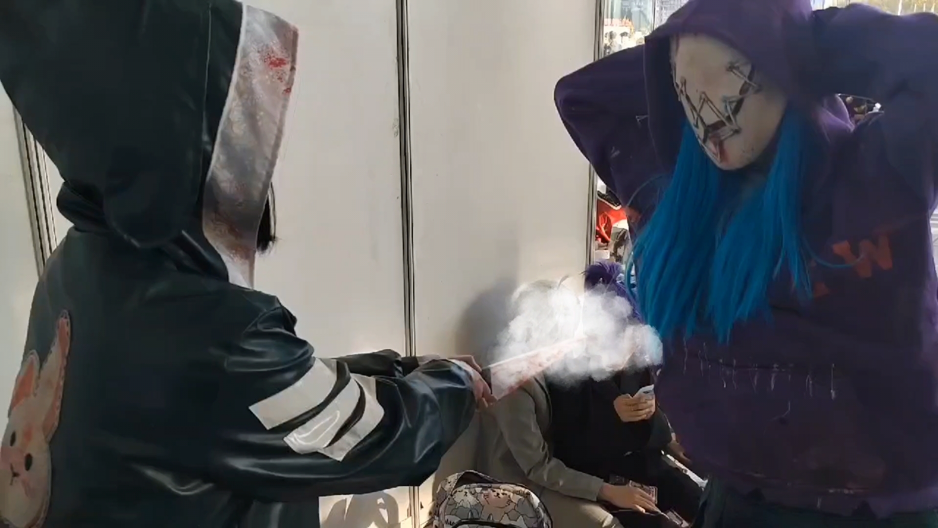 [10.22哈尔滨hacg漫展]凤敏勇夺麦口厨刀攻击苏西被灵活躲过之躲闪摇