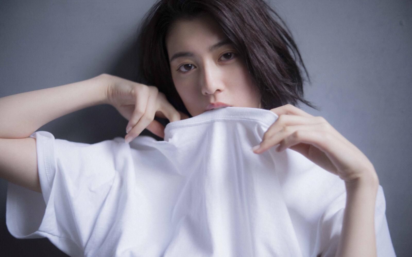 周杰伦新歌mv女主三吉彩花 1米71长发清纯甜美