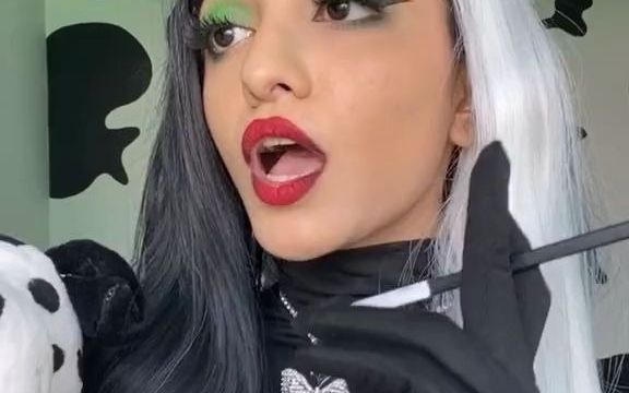 [图]【TikTok】小姐姐用妆容演示被狗袭击的库伊拉（101只斑点狗反派）